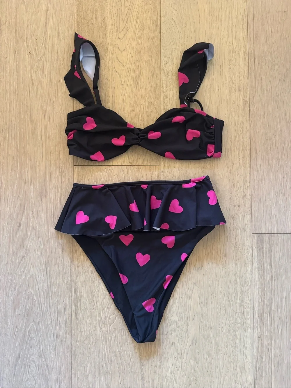 Beach Riot Poppy Bralette Bikini Top and Daisy Ruffle Bottoms in Tough Love - Picture 4 of 6